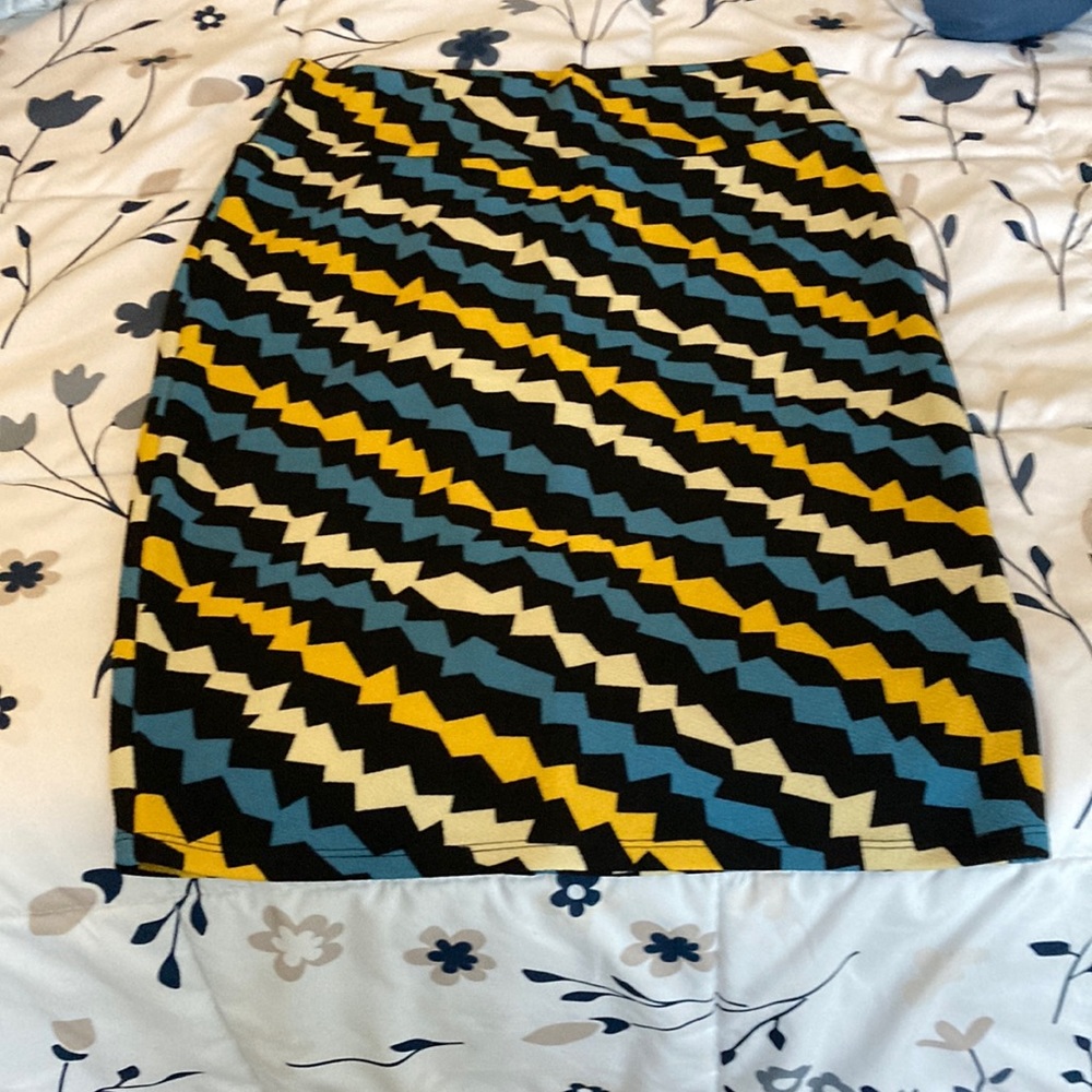 LulaRoe patterned skirt